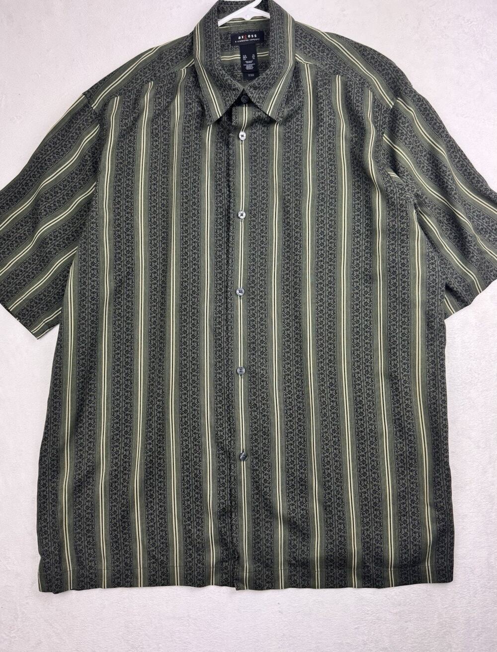 Axcess Claiborne Men’s XL Olive Green Striped Short Sleeve Button Up Shirt